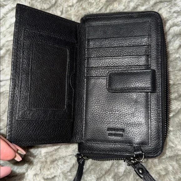 Leopard Print Wallet with Black Accents - Picture 5 of 7